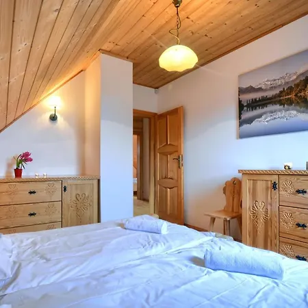 Dom W Hubie Z Sauna I Bawialnia Dla Dzieci Maniowy Exterior photo