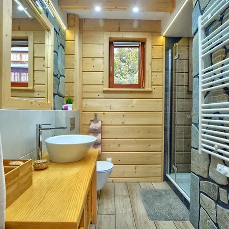 Dom W Hubie Z Sauna I Bawialnia Dla Dzieci Maniowy Exterior photo