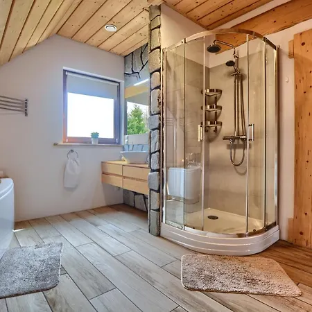Dom W Hubie Z Sauna I Bawialnia Dla Dzieci Maniowy Exterior photo